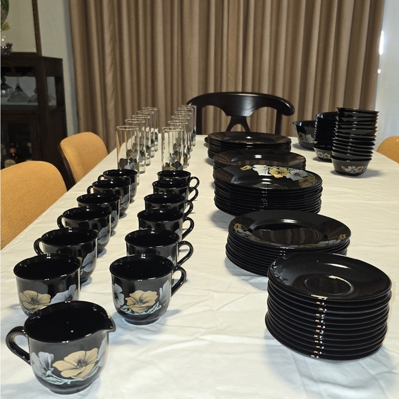 Vintage arcoroc  Black Floral Dinnerware Set